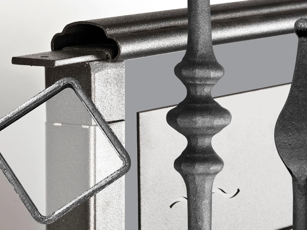 Modular fencing Uprights, accessories and components