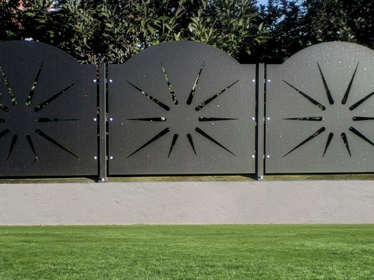 Modular fencing Screen-printed fencing