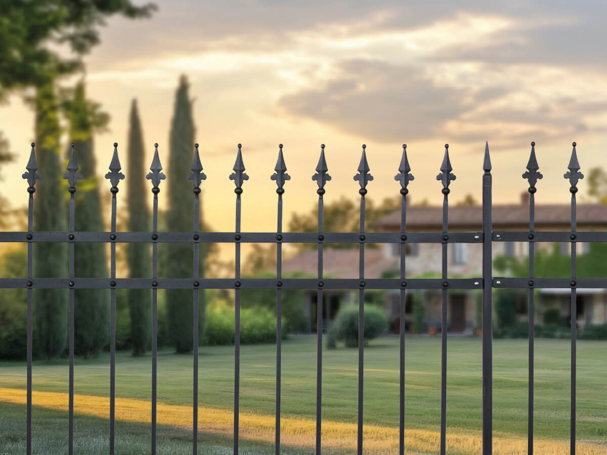 Modular fencing 1800s style fencing